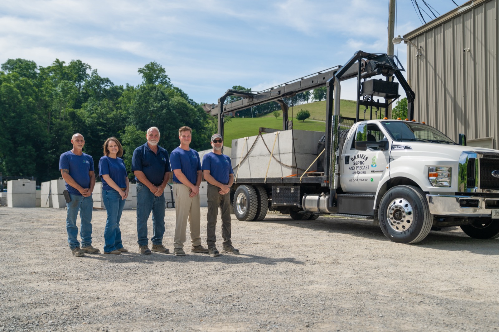 Daniels Septic and Precast delivery truck serving East Tennessee